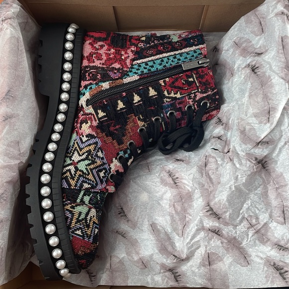 Patchwork lace up combat bootie - Picture 8 of 10